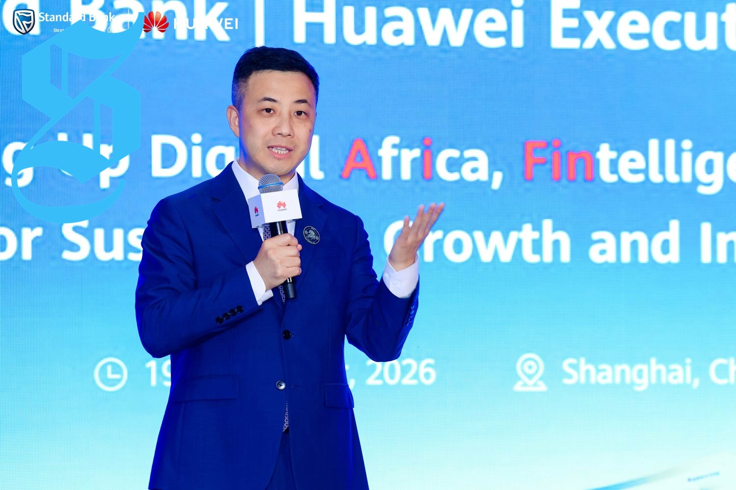 Ceremony attendees celebrating the strategic partnership between Standard Bank and Huawei.